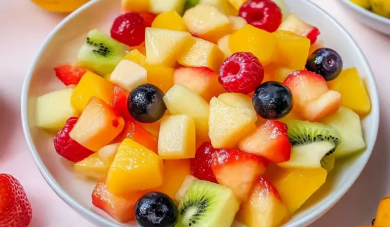 Easy Fruit Cocktail Salad: A Refreshing Treat for Beginners